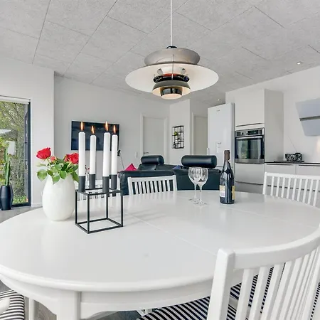 Florinda - 10m From The Sea By Interhome هادرسليف